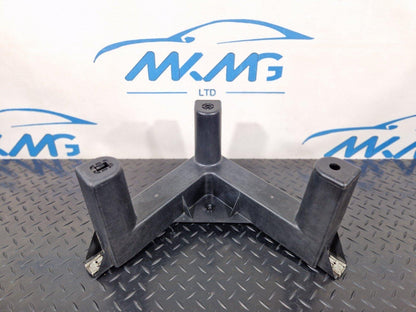 18-ON MERCEDES BENZ A CLASS W177 GENUINE MOUNT BRACKET A1776827500