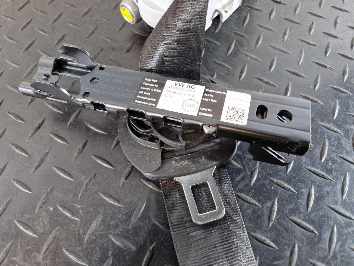 16-20 AUDI Q7 4M FRONT LEFT N/S SEAT BELT 3G0857737DE 4M0857705B