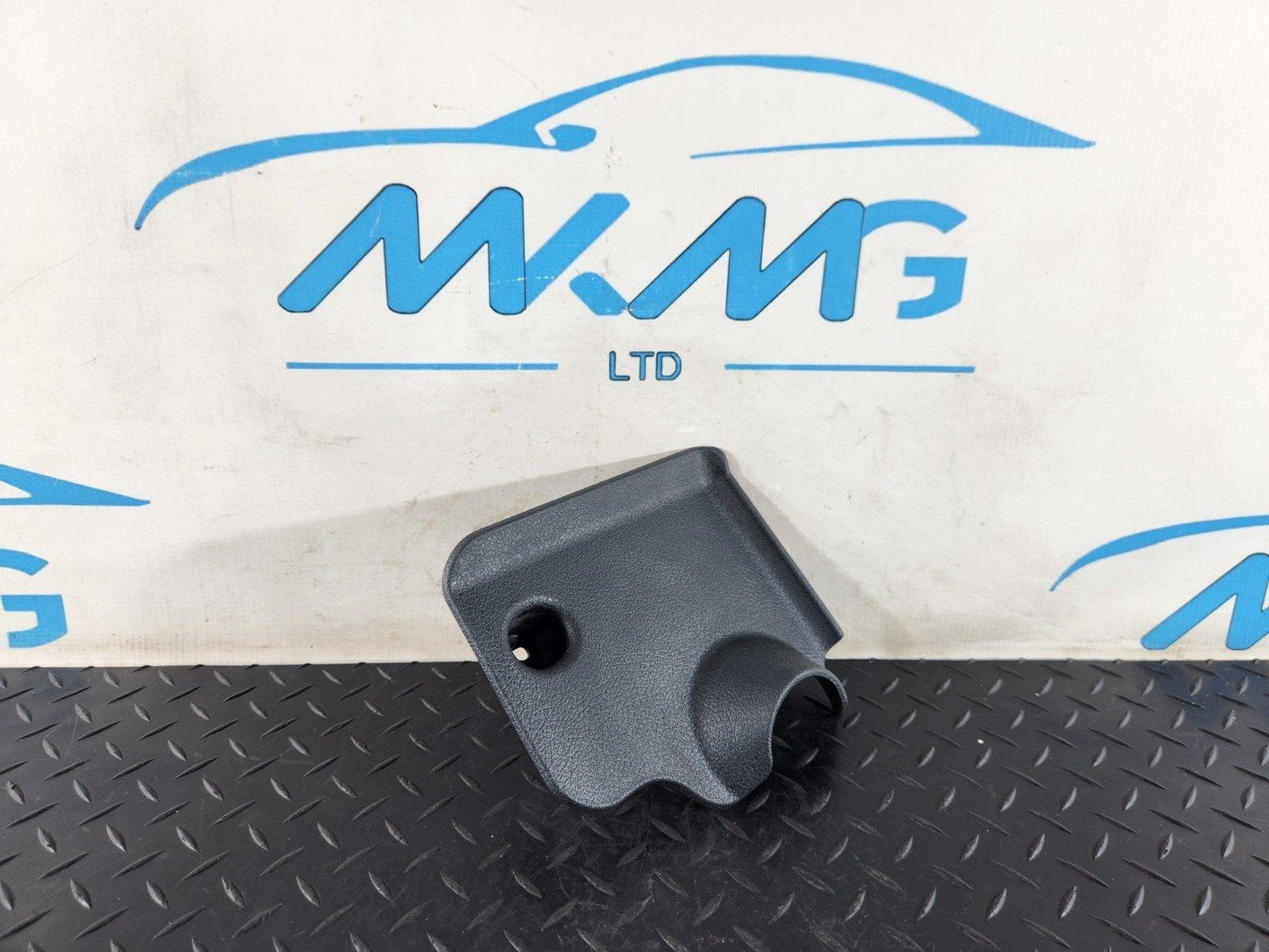 19-ON MERCEDES BENZ B CLASS W247 FOOTWELL TRIM  A1776807802