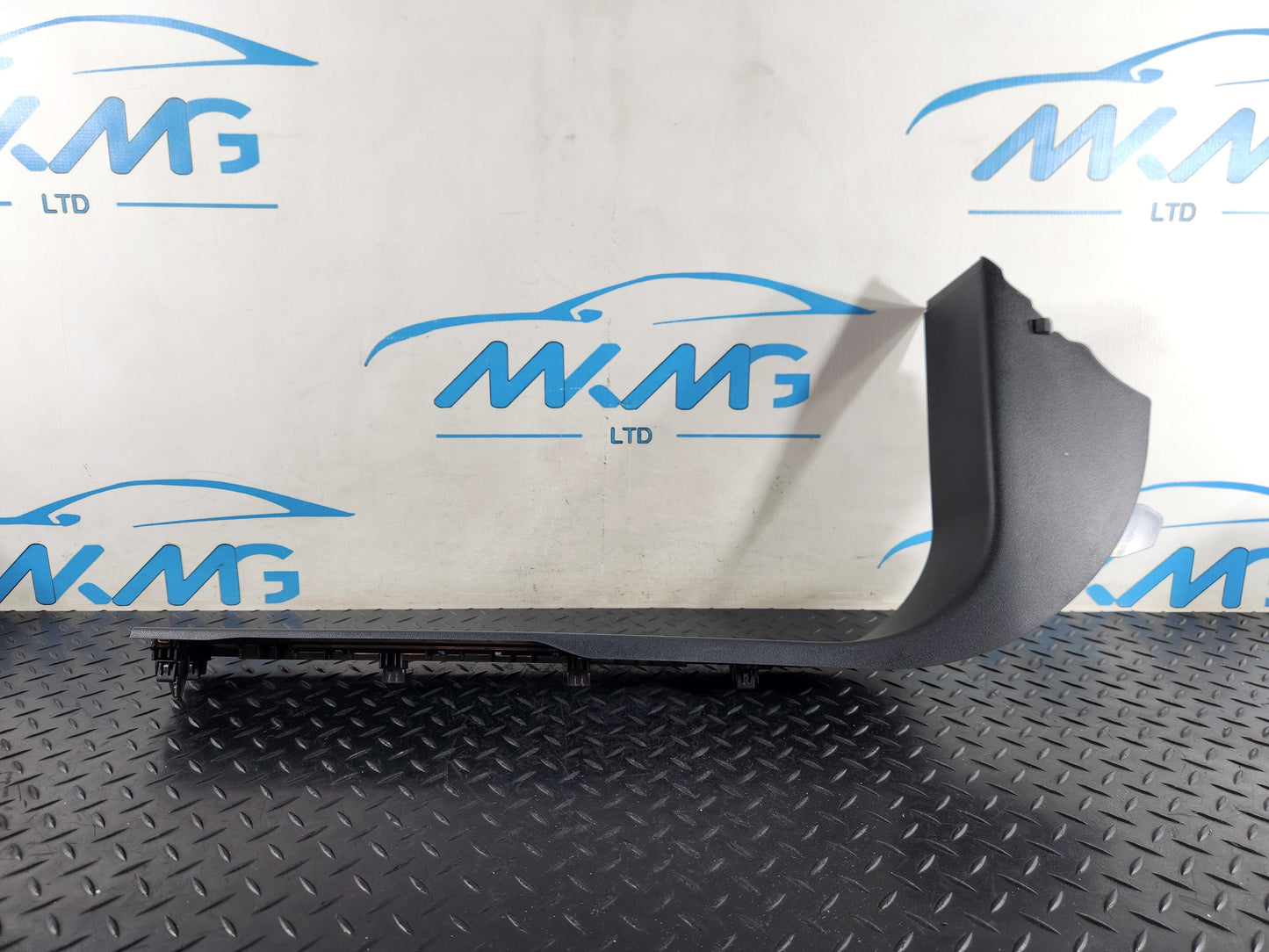 Range Rover Evoque L551 R-Dynamic Kick Plate Tread Trim K8D202349LB