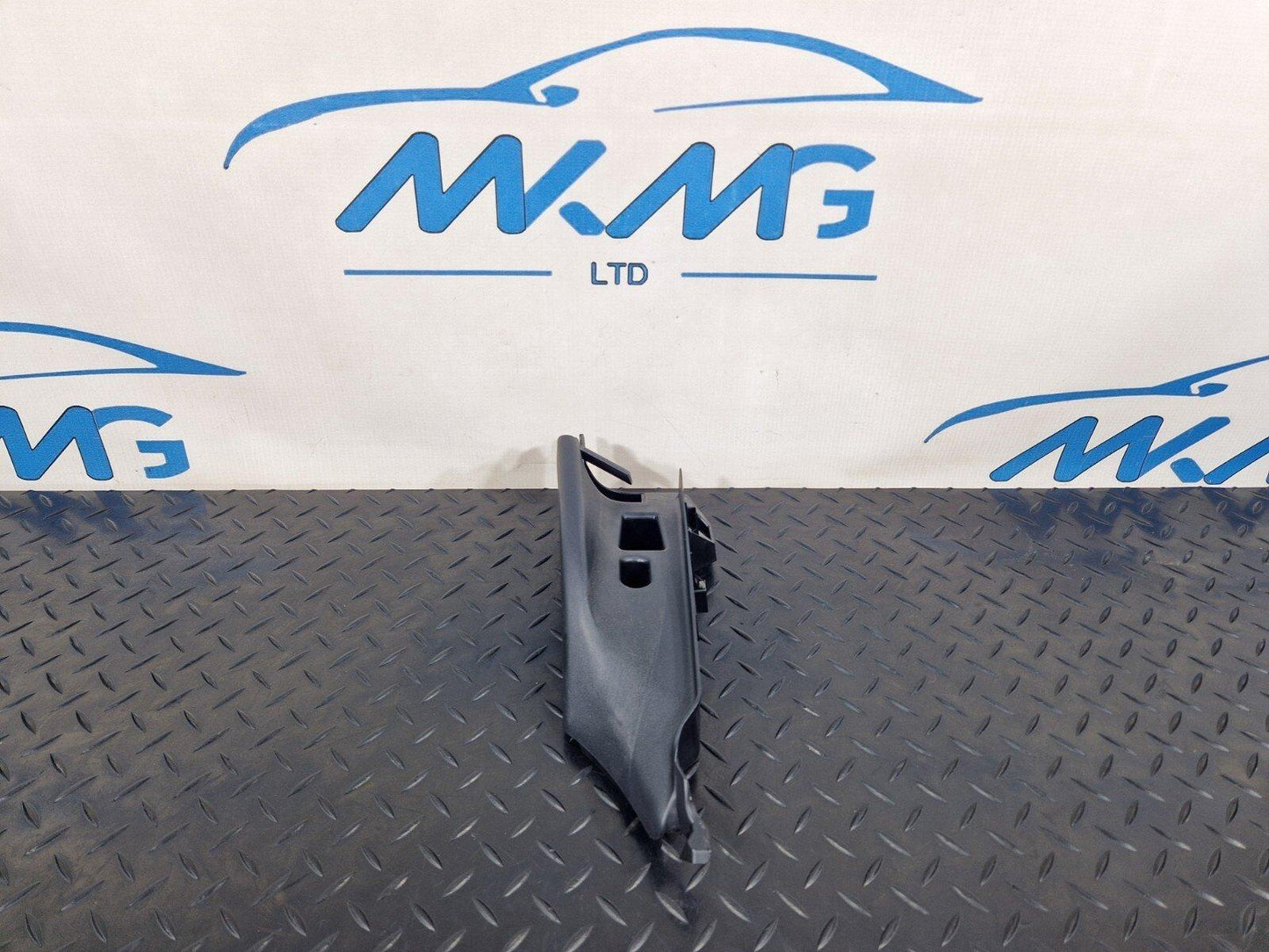 16-23 AUDI S5 COUPE GENUINE REAR LEFT SEATBELT GUIDE TRIM COVER 8W6857791