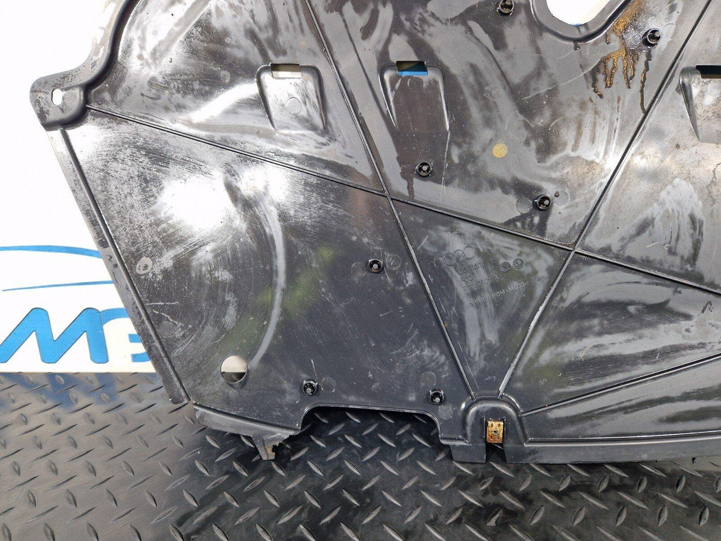16-19 AUDI A4 B9 GENUINE REAR LEFT SIDE UNDERTRAY COVER 8W0825217A