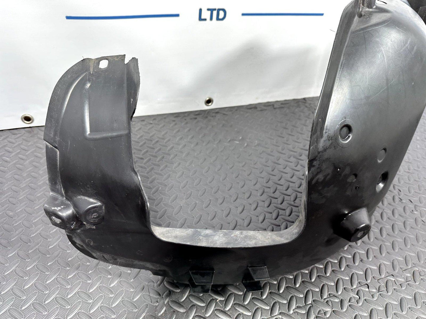 BMW X1 E84 GENUINE FRONT LEFT PASSENGER SIDE REAR HALF SPLASH GUARD 7312419