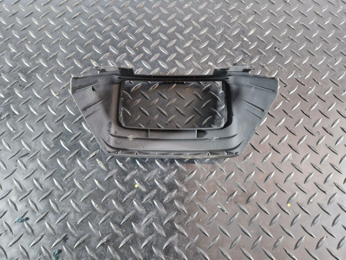 10-15 AUDI Q7 4L CENTRE CONSOLE REAR AIR VENT HEATER COVER TRIM 4L0864147