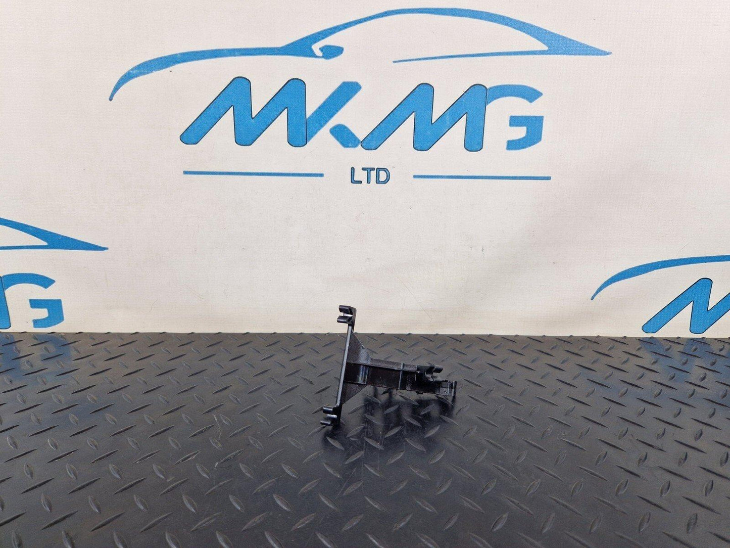 15-18 AUDI A7 4G GENUINE WIRE MOUNT BRACKET 059971504J