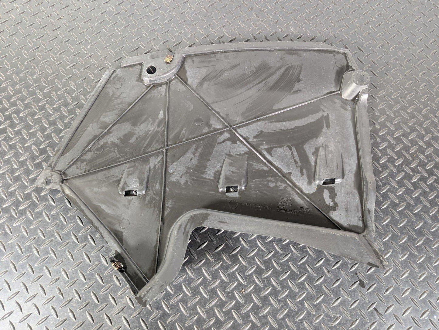 16-19 AUDI A4 B9 OEM REAR RIGHT SIDE O/S BODY UNDER TRAY SHIELD COVER 8W0825219A