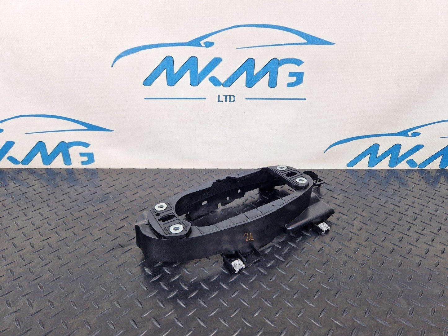 16-24 AUDI A5 F5 GENUINE GEARSTICK MOUNTING PLATE BRACKET 8W0863531