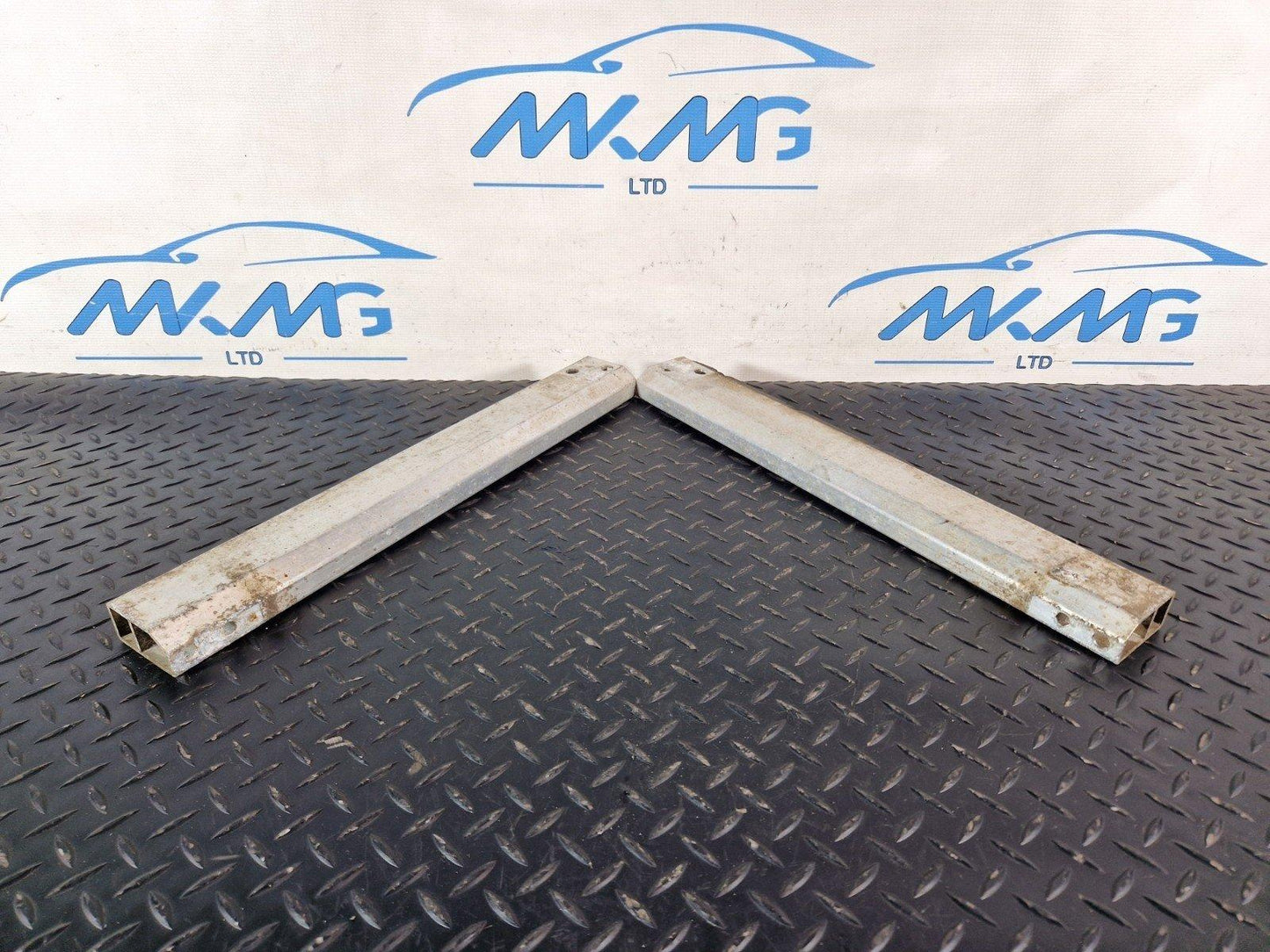12-18 MERCEDES A B CLA FRONT RIGHT & LEFT REINFORCEMENT BRACKETS  A2466280229