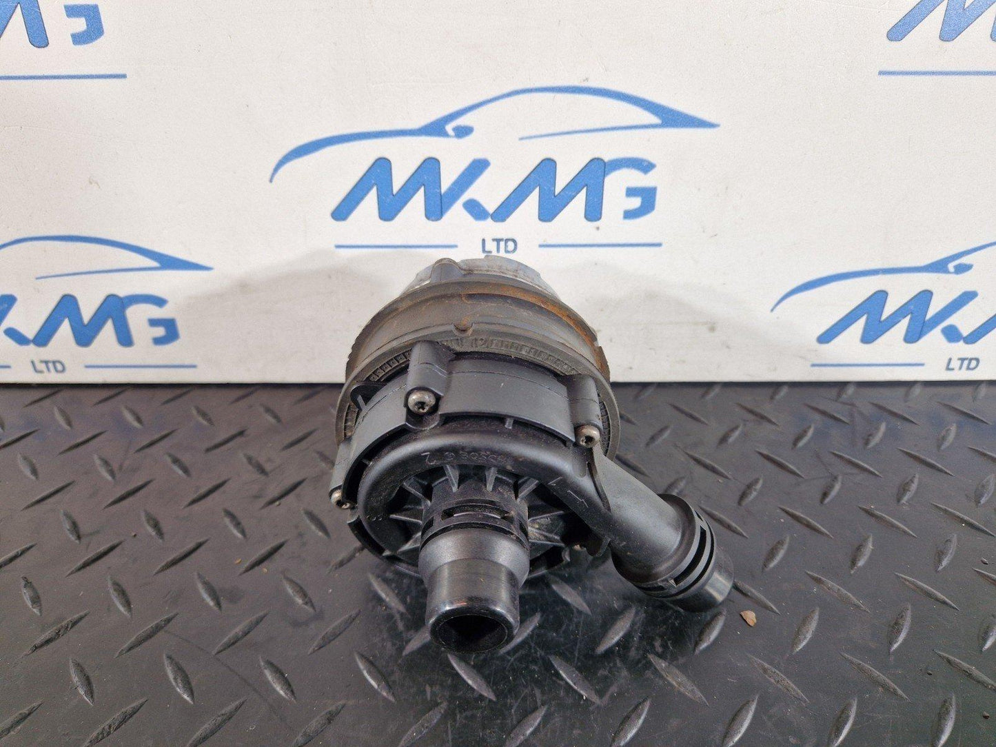 16-19 MERCEDES BENZ GLE W166 GENUINE AUXILIARY WATER PUMP A0005002886