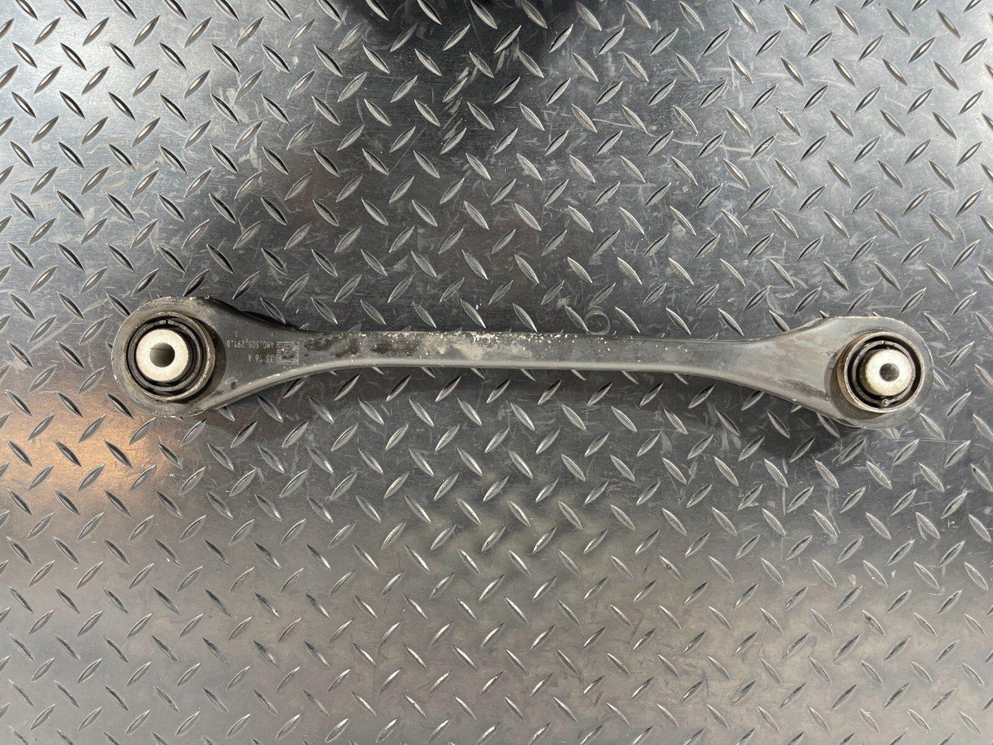 16-19 AUDI A4 B9 S-LINE QUATTRO REAR LEFT LOWER CONTROL ARM 4M0505291D