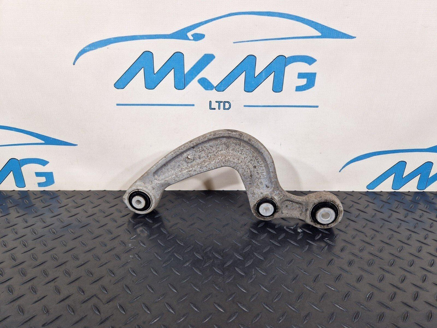 16-19 AUDI A4 B9 GENUINE OEM REAR LEFT CONTROL ARM REAR LEFT CONTROL ARM 8W05053