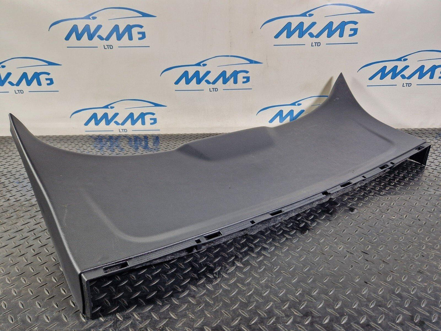 19-ON MERCEDES BENZ B CLASS W247 TAILGATE BOOT PANEL COVER TRIM A2477402300