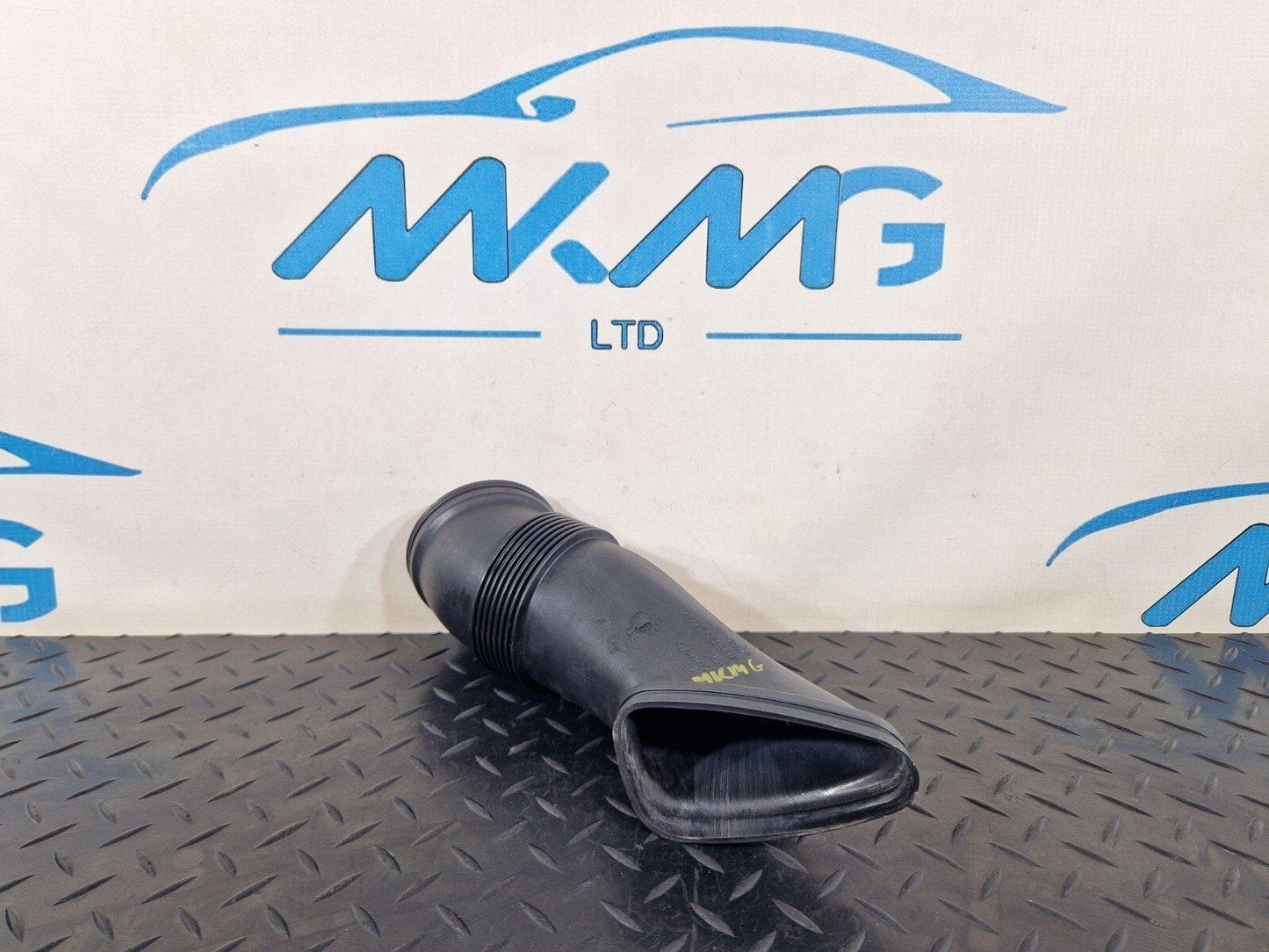 10-17 AUDI A8 4H FRONT LEFT N/S AIR INTAKE MANIFOLD DUCT PIPE 4H0129509C
