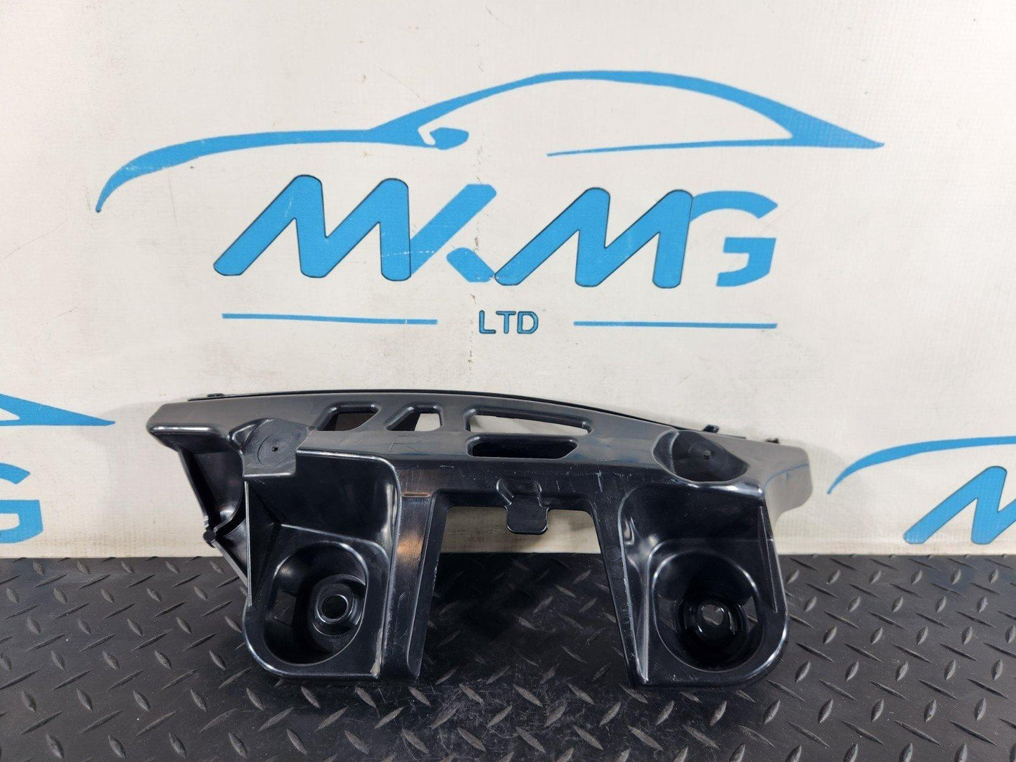 13-19 Mercedes Benz CLA C117 Amg Genuine Rear Bumper Bracket A1778850865