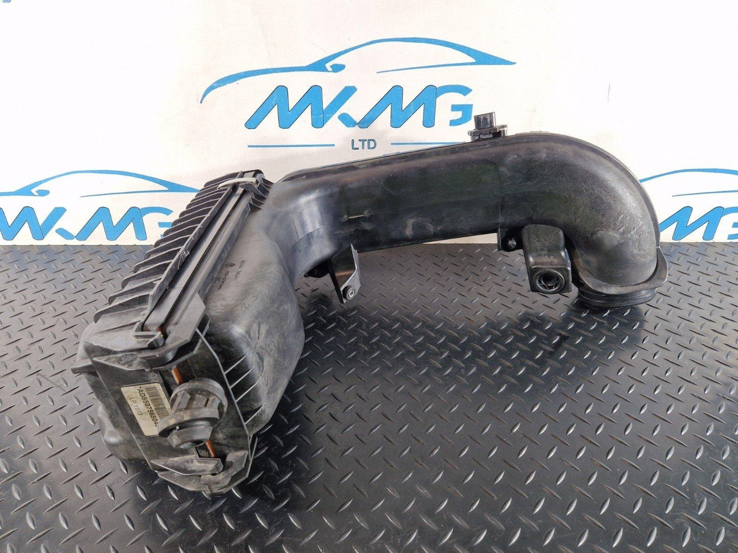11-18 BMW 6 SERIES F13 AIR INTAKE DUCT PIPE FILTER BOX 8507565 8507566