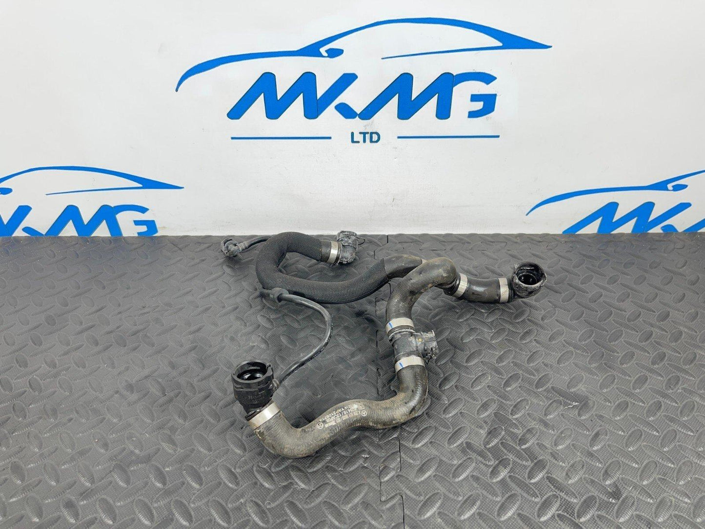 14-21 MERCEDES BENZ C300 W205 GEUINE CIRCULATION PUMP HEATING & COOLANT HOSES