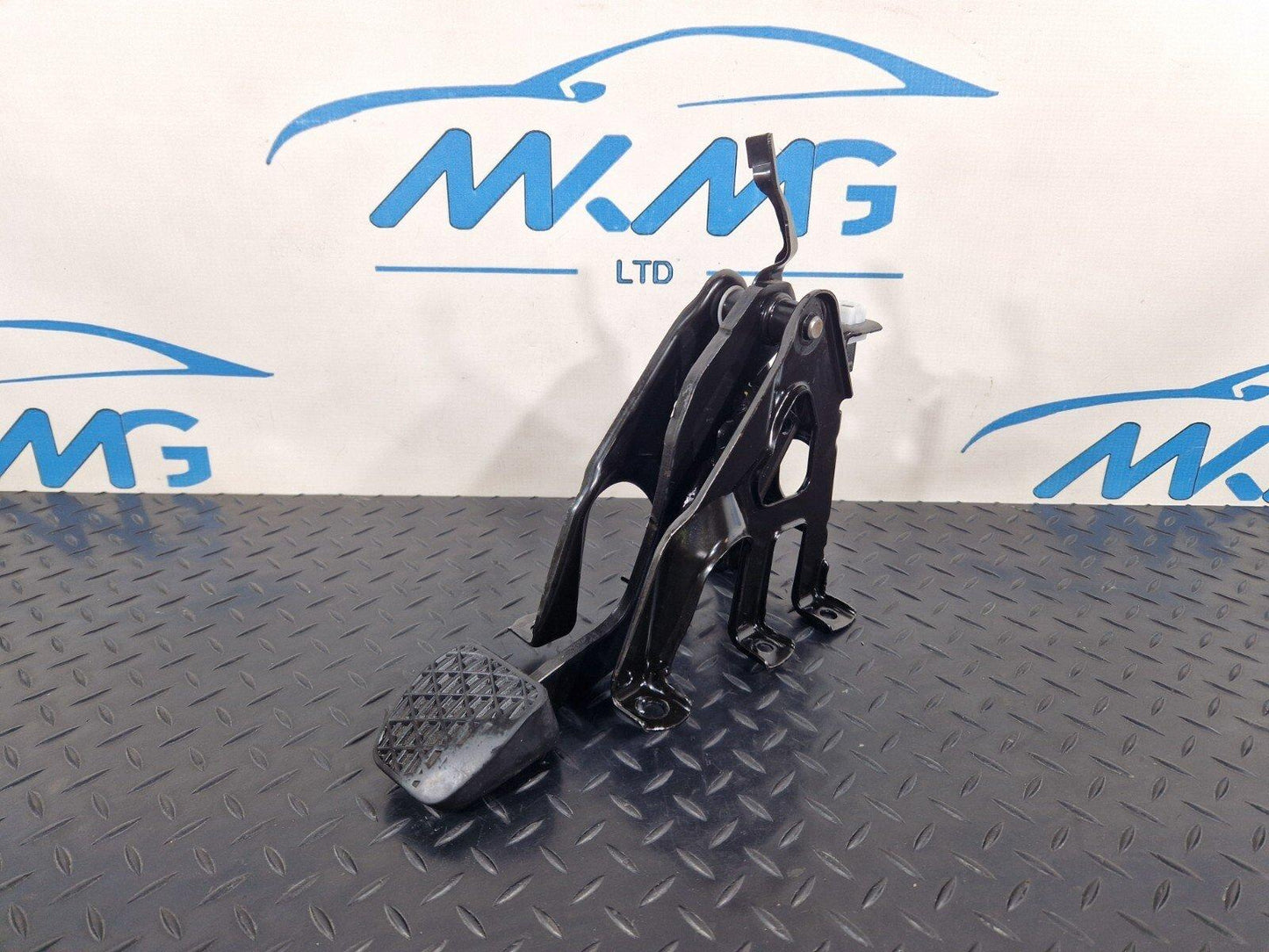 2018-ON MERCEDES BENZ SPRINTER W907 2.2 CDI BRAKE PEDAL ASSEMBLY A9102900000