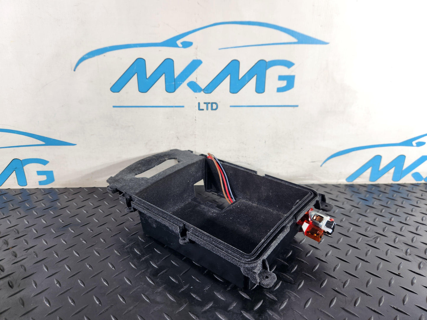 Audi A6 Allroad C7 Genuine Centre Console Armrest Storage Tray 4G0864981A