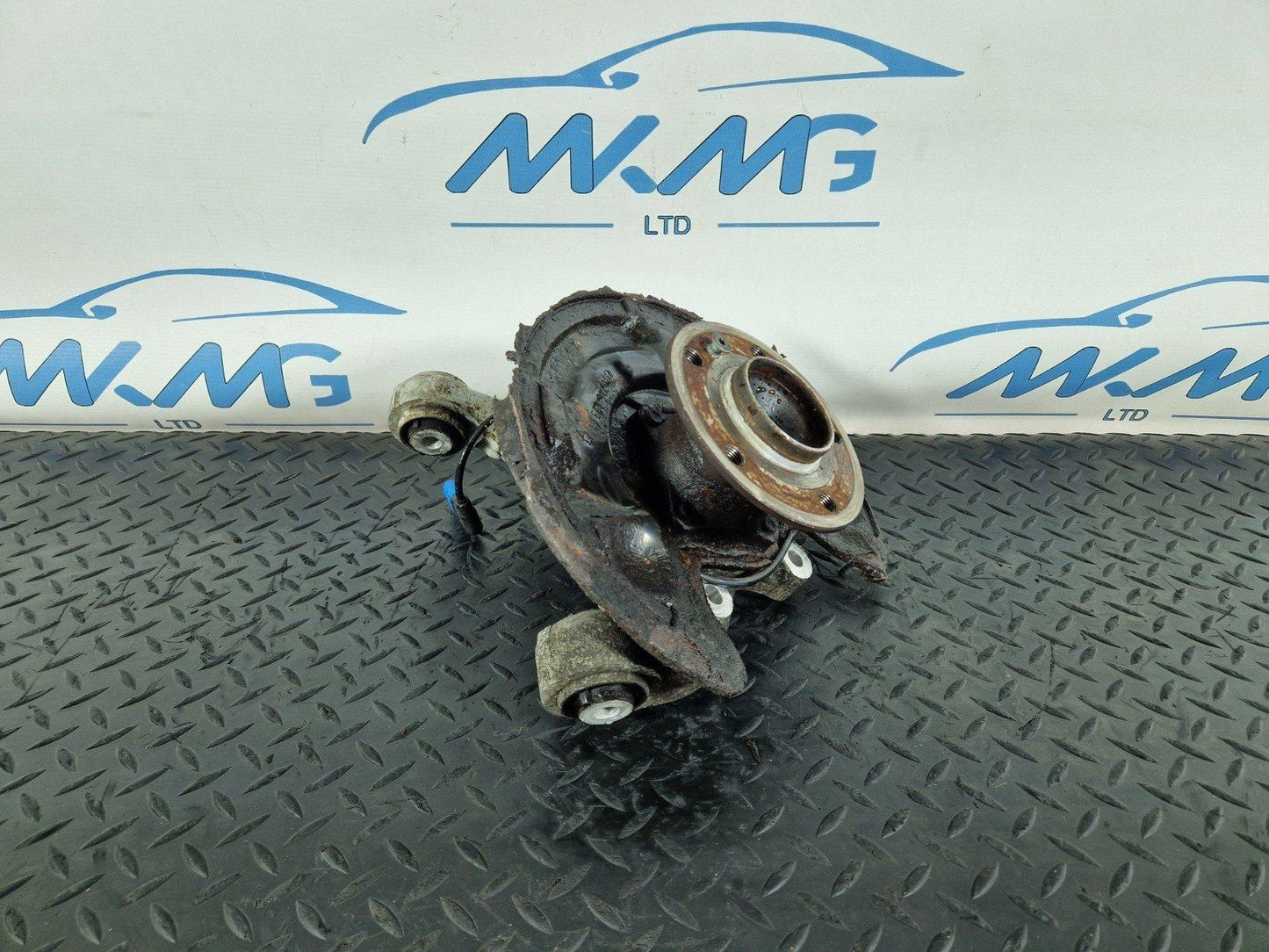 12-18 MERCEDES BENZ B-CLASS W246 REAR LEFT N/S WHEEL HUB & BEARING A2460306