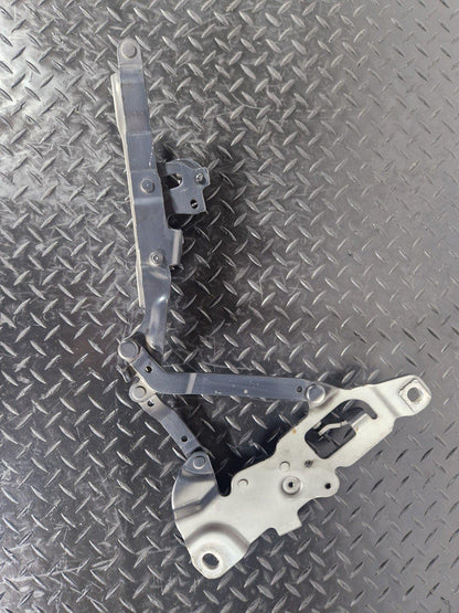 11-18 BMW 6 SERIES F06 BONNET HINGE DRIVER RIGHT SIDE 7249888
