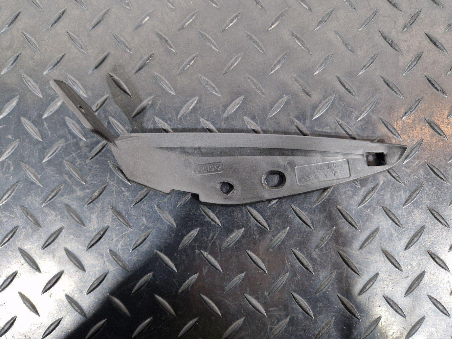16-23 AUDI S5 COUPE FRONT RIGHT O/S MUD DEFLECTOR COVER TRIM 1402000014
