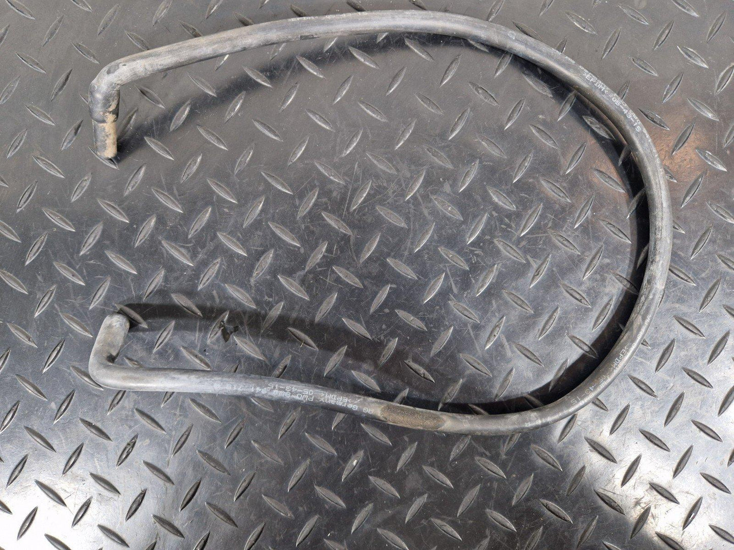 16-19 AUDI A4 B9 S-LINE OEM GENUINE RIGHT SIDE HEADLIGHT WASHER HOSE 8W0941718A