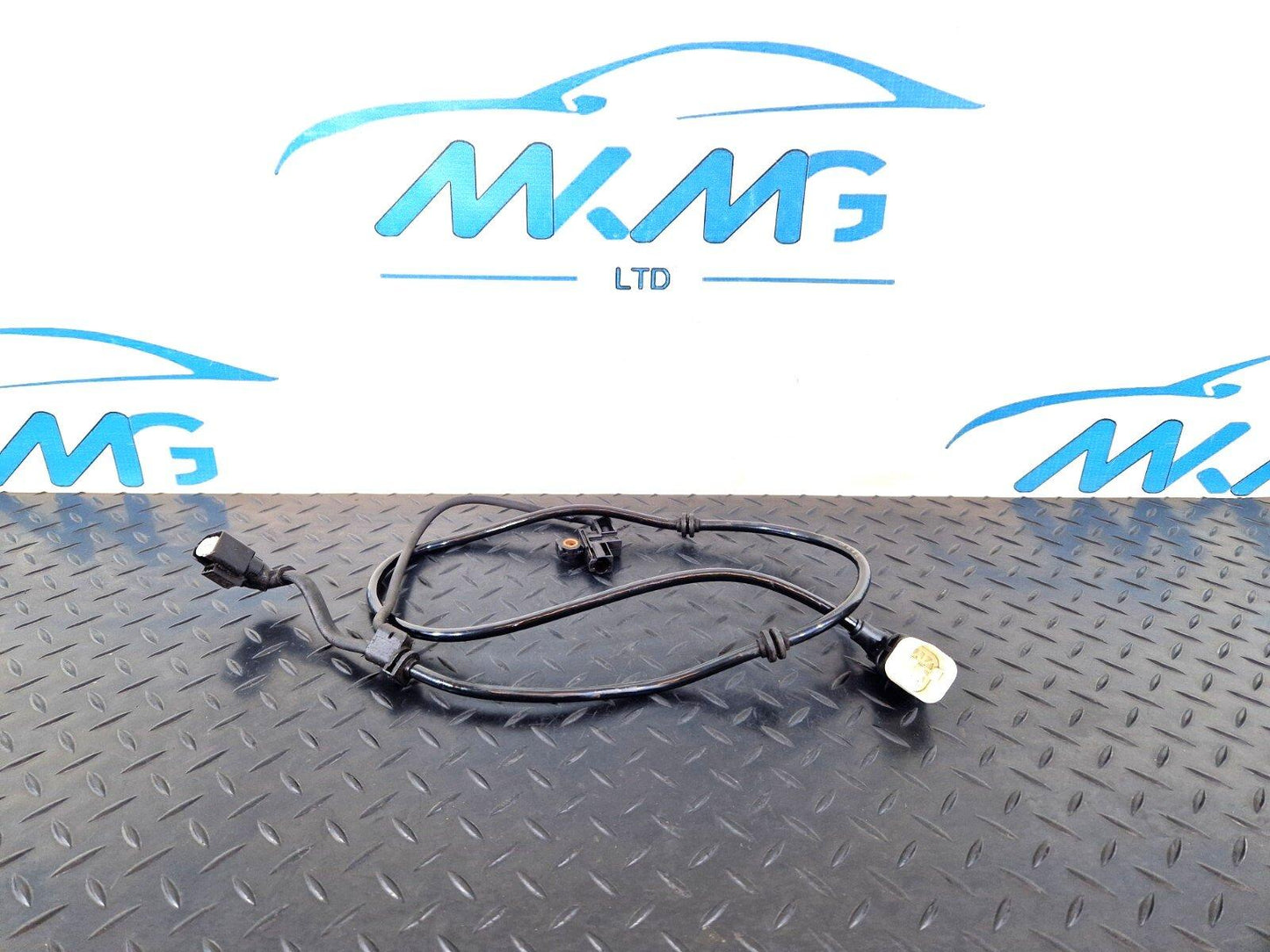 14-21 MERCEDES BENZ C300h W205 REAR RIGHT O/S PARKING BRAKE & BRAKE WEAR SENSOR