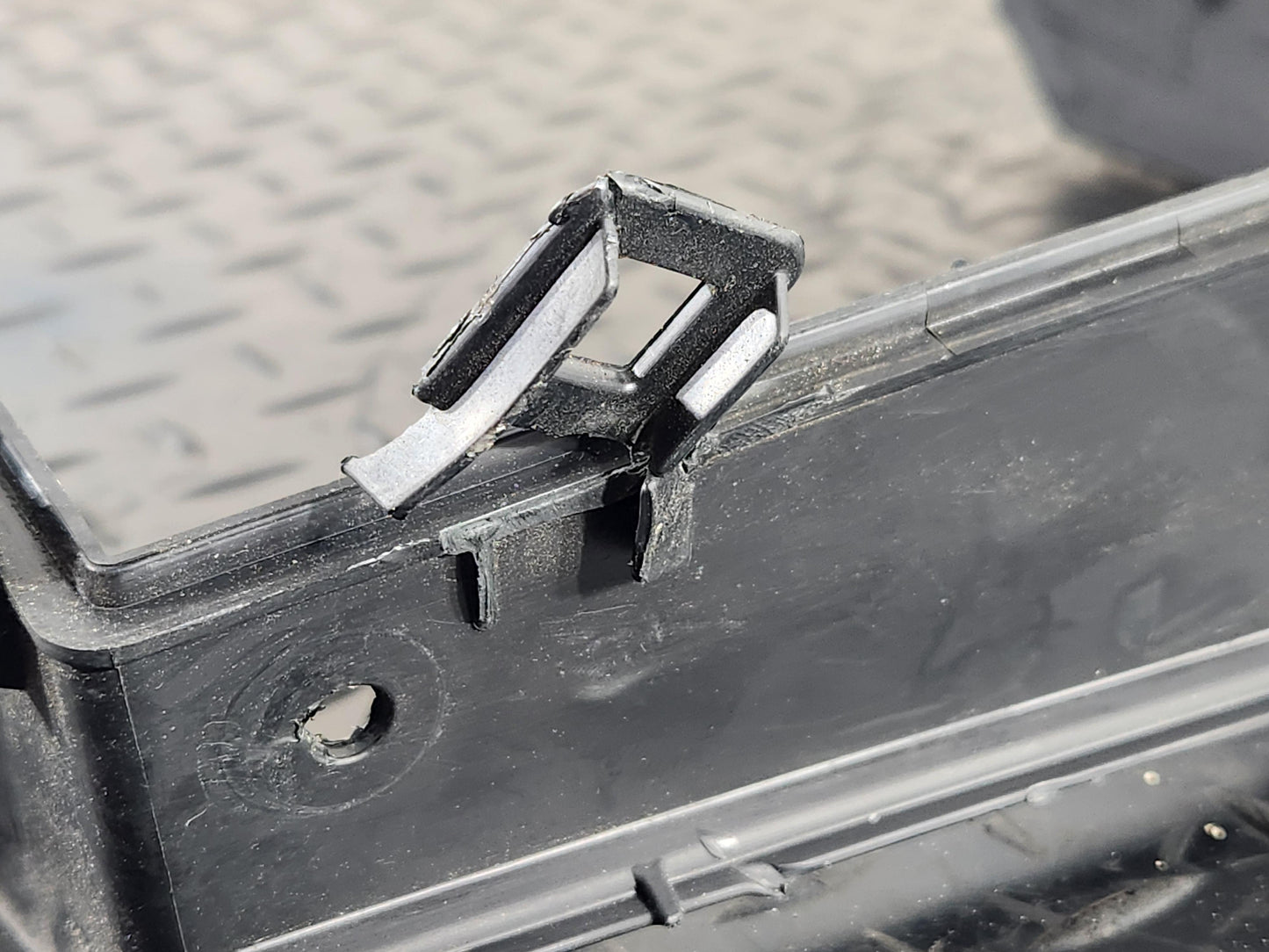 Land Rover Range Rover Evoque L551 Genuine Battery Tray Bracket K8D2-02214-AB