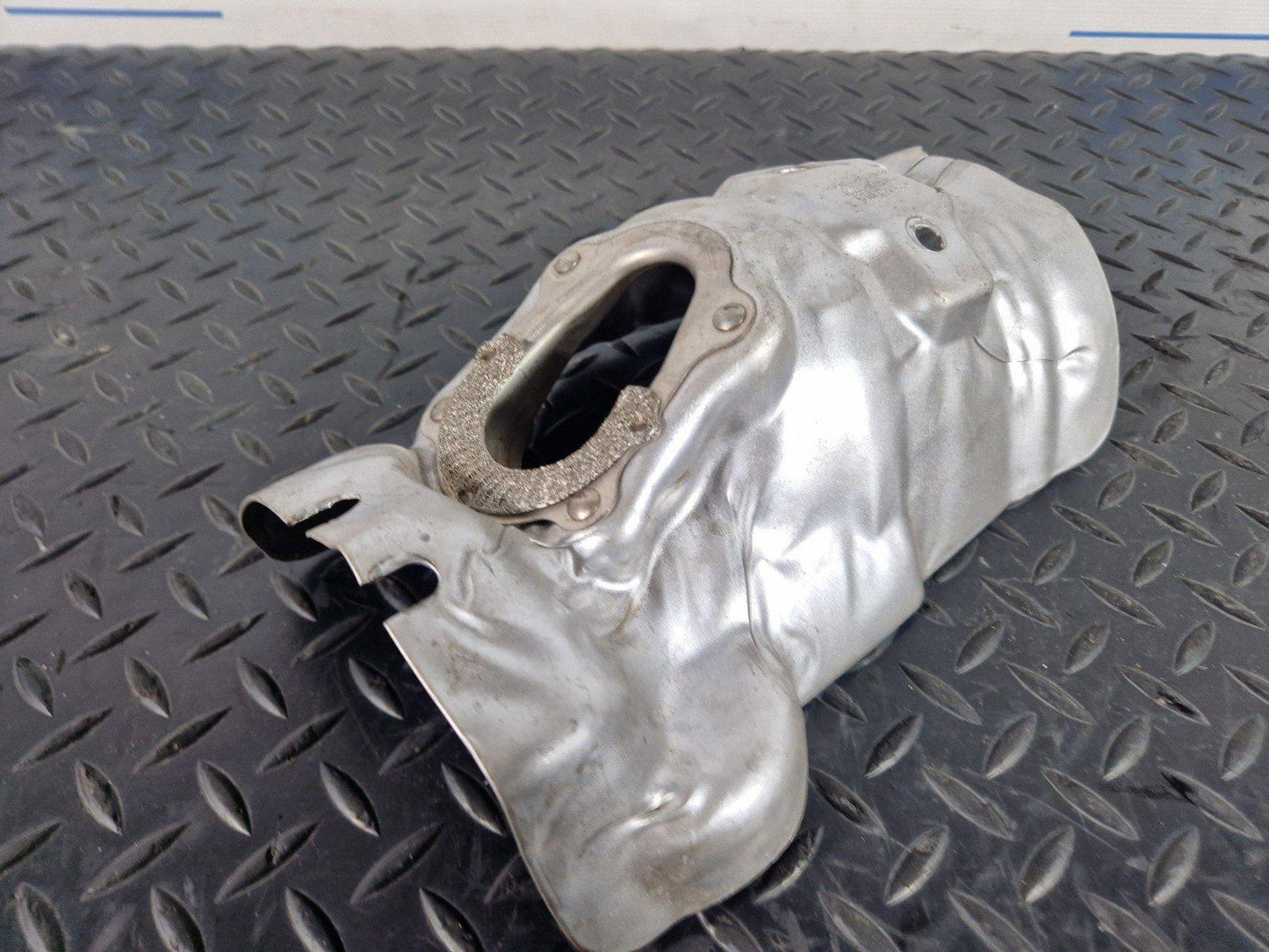 19-ON RANGE ROVER EVOQUE L551 CATALYC CONVERTER HEAT SHIELD GUARD M8D26K733AB