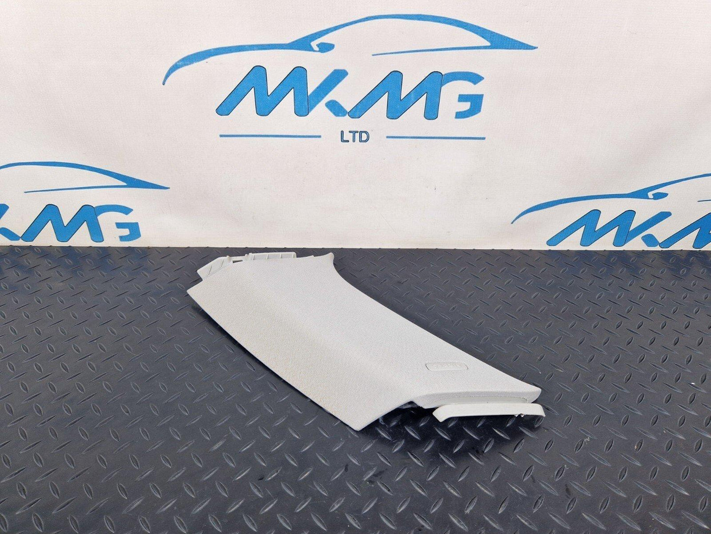 14-21 MERCEDES BENZ C200d W205  C-PILLAR TRIM RIGHT SIDE A2056904604
