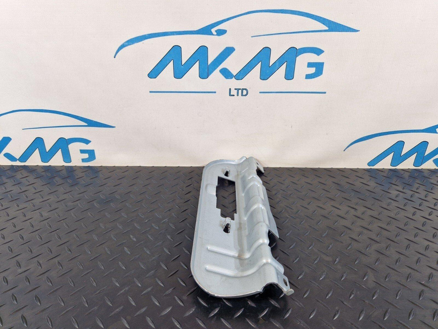 MERCEDES BENZ A CLASS W177 REAR LEFT N/S GRAB HANDLE ROOF MOUNT BRACKET