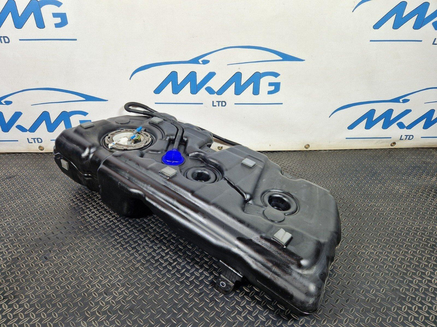 16-22 BMW X1 F48 DIESEL ENGINE FUEL TANK WITH PUMP 7300483 7348331