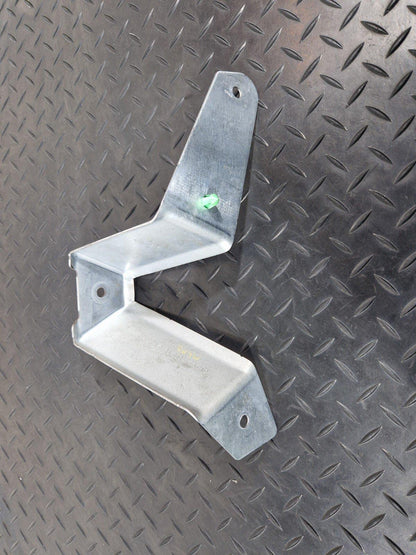 MERCEDES BENZ VITO W447 OEM REAR LEFT SIDE WALL TRIM BRACKET HOLDER A4476920314