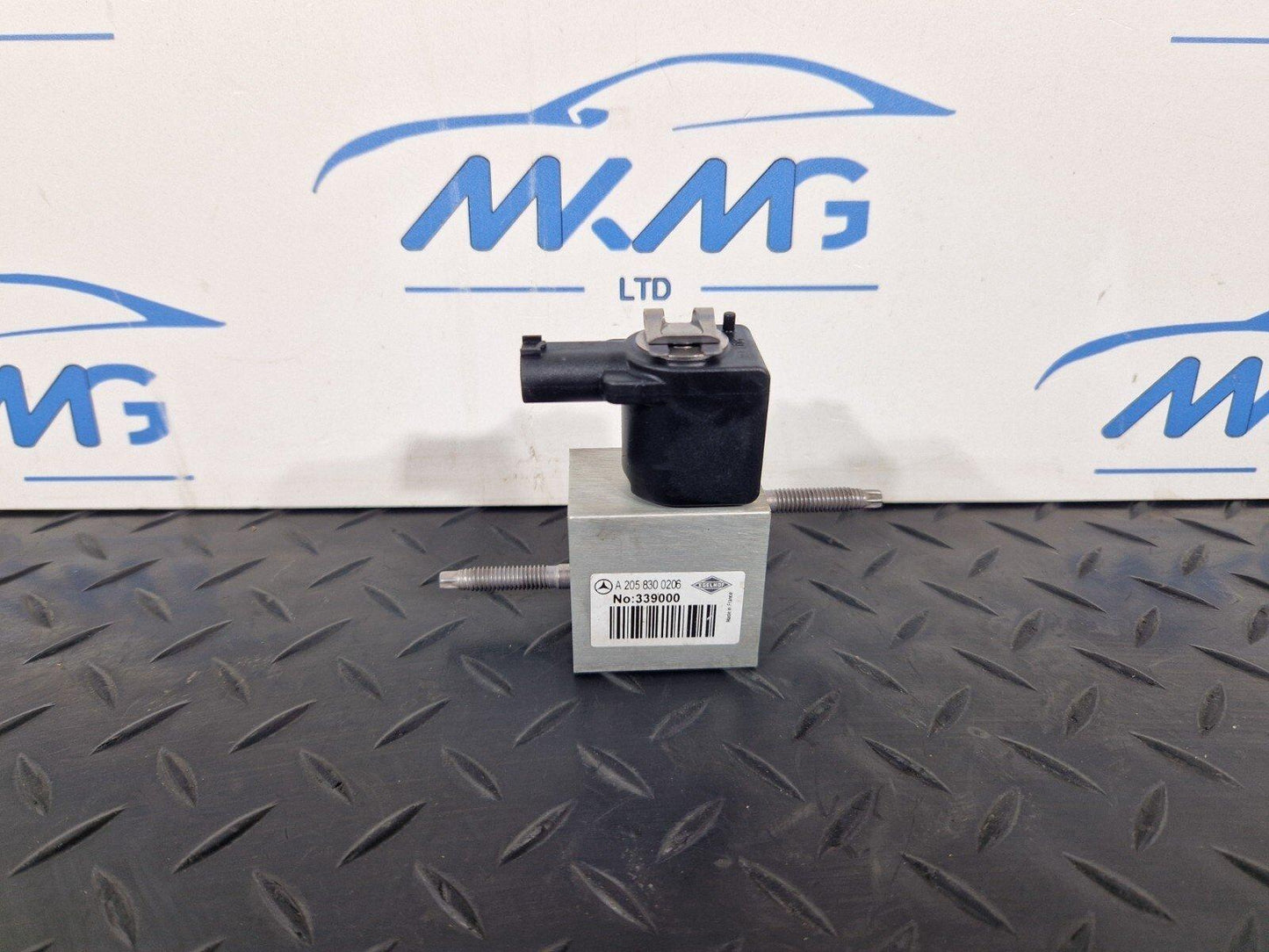 19-ON MERCEDES BENZ CLA C118 GENUINE AIR CONDITION EXPANSION VALVE A2058300206