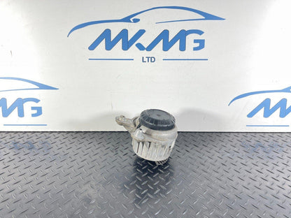 14-21 MERCEDES BENZ C350e W205 PETROL ENGINE SUPPORT MOUNT BRACKET A2052400200