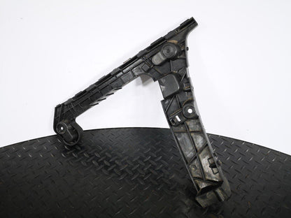 16-19 AUDI A4 B9 GENUINE V6 3.0TDI ESTATE REAR LEFT N/S BUMPER BRACKET 8W9807453