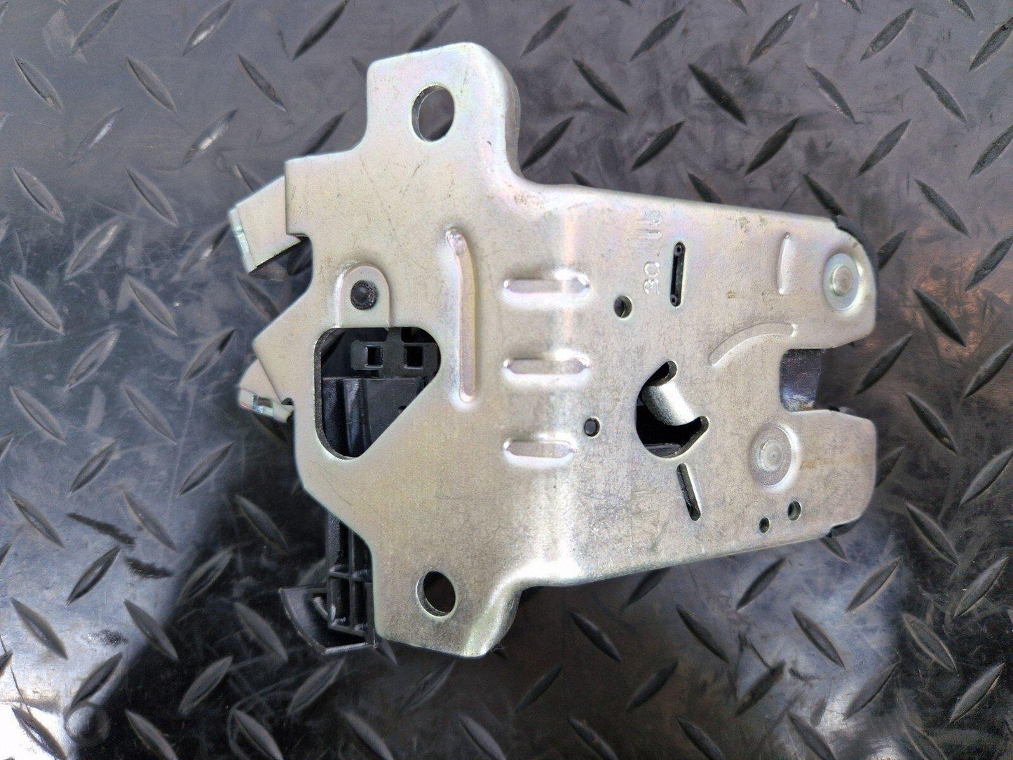 16-23 AUDI A5 F5 SPORTBACK TAILGATE LOCK LATCH MECHANISM 8W0827503
