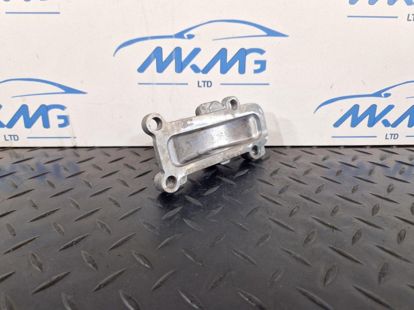 15-18 AUDI A7 4G GENUINE V6 3.0TDI CRT CYLINDER HEAD END PLATE 059103708A