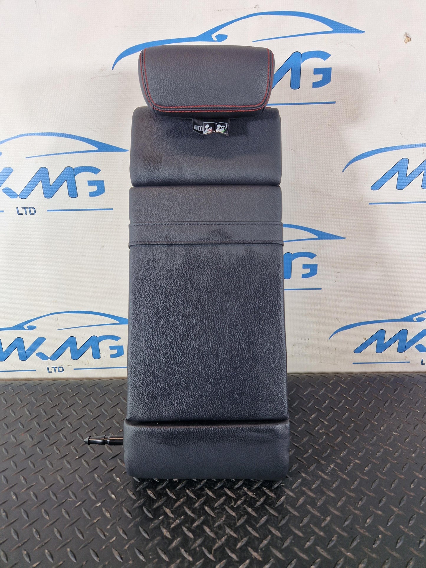 2019 - Mercedes-Benz B200d B-Class W247 SUV Centre Rear Armrest Seat