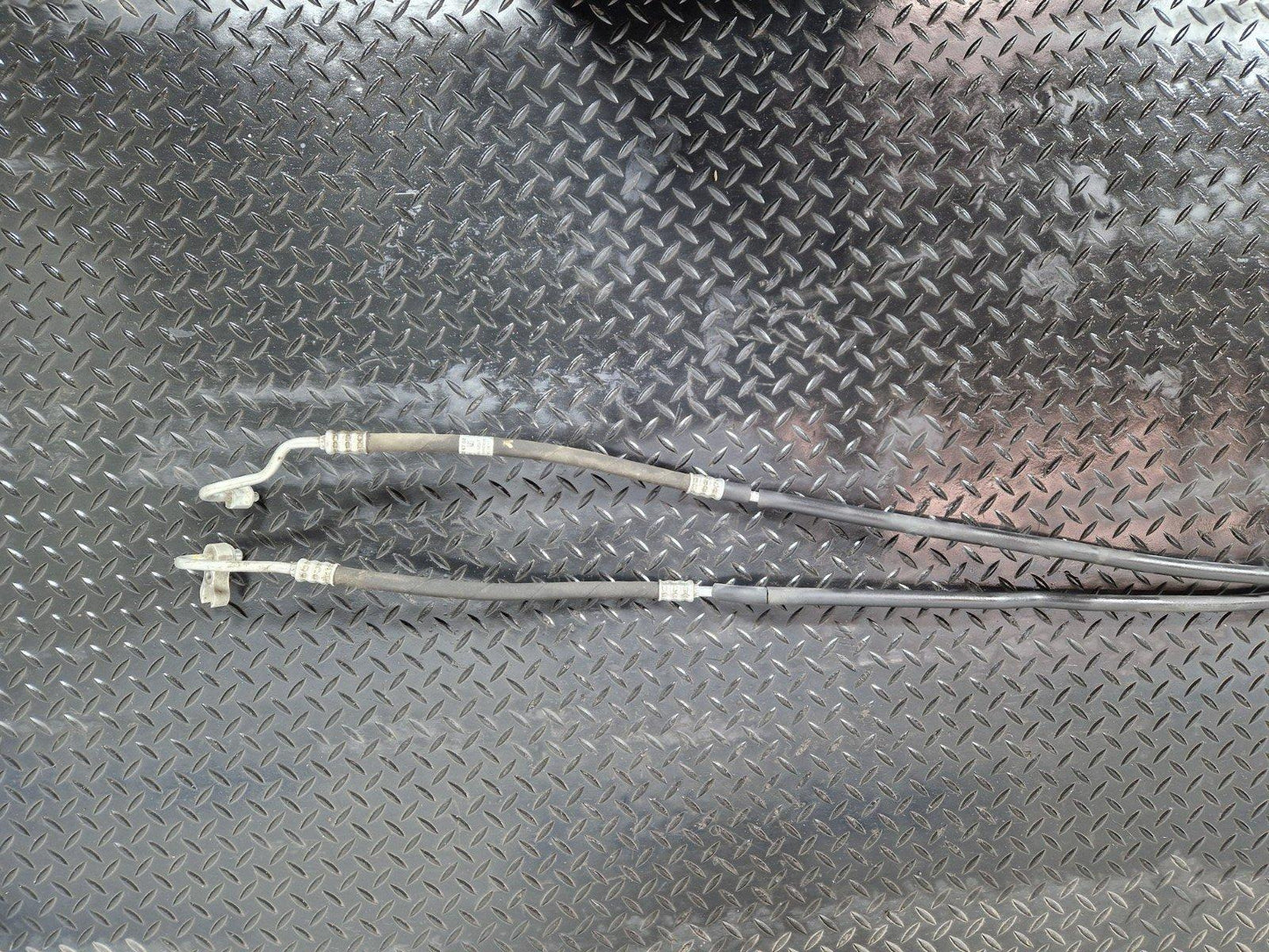 14-21 MERCEDES BENZ C300h W205 HYBRID BATTERY COOLING HOSES A2058306702