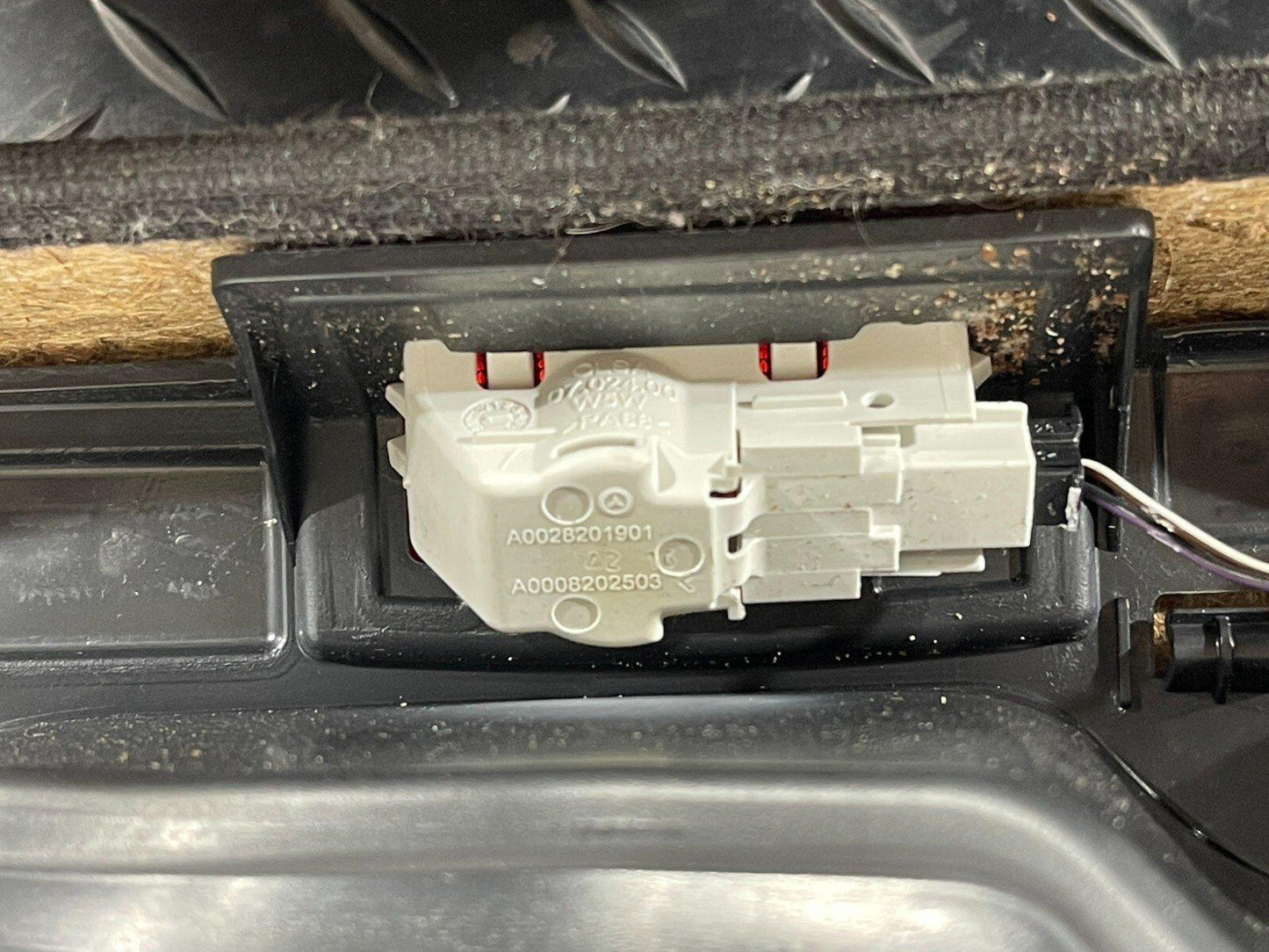 12-18 MERCEDES BENZ W176 COMPLETE DOOR CARD FRONT LEFT SIDE A17672057009H93
