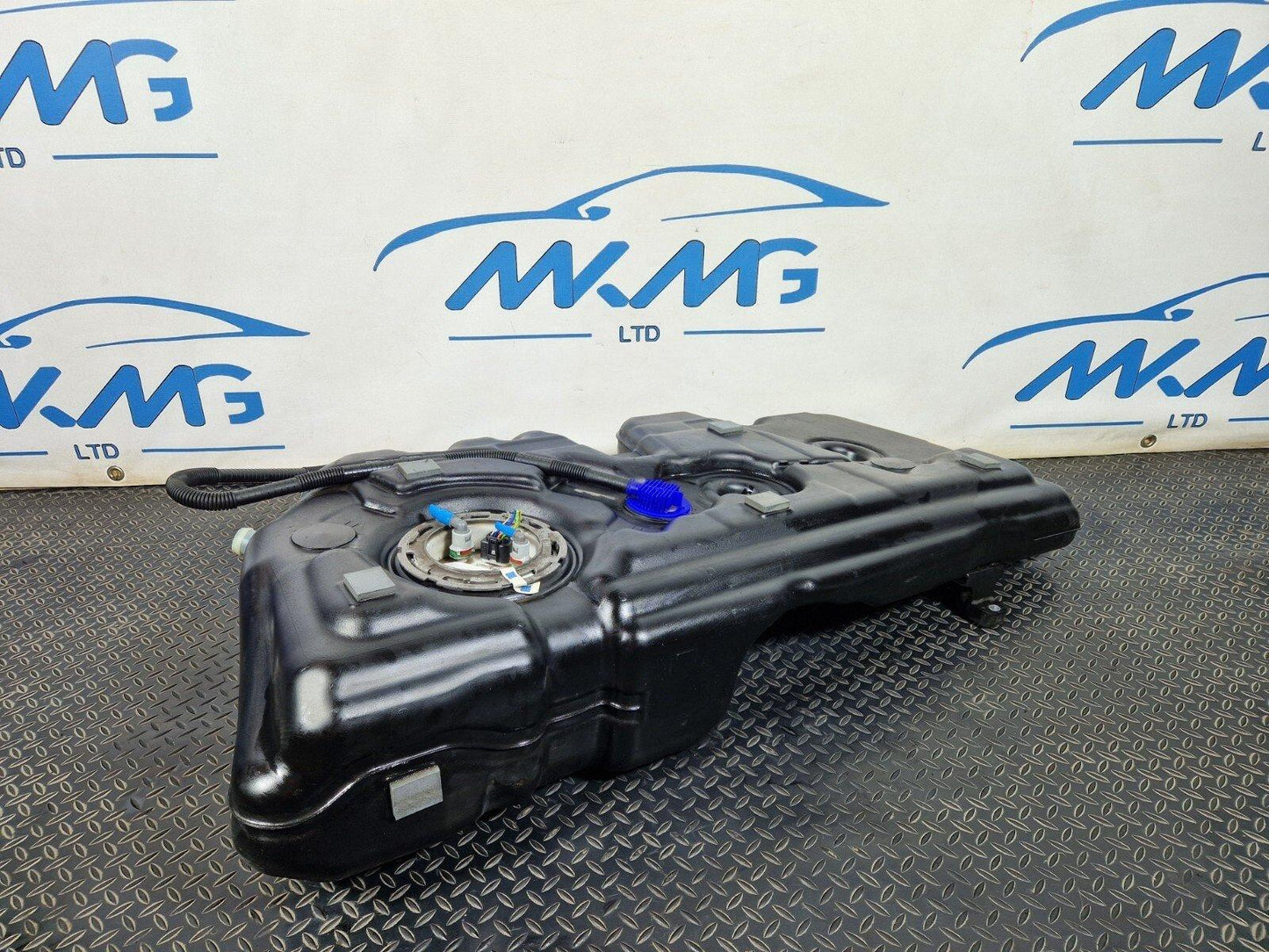 16-22 BMW X1 F48 DIESEL ENGINE FUEL TANK WITH PUMP 7300483 7348331