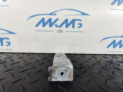 16-19 AUDI A4 B9 GENUINE FRONT RIGHT DRIVER SIDE WING BRACKET 8W0821434B