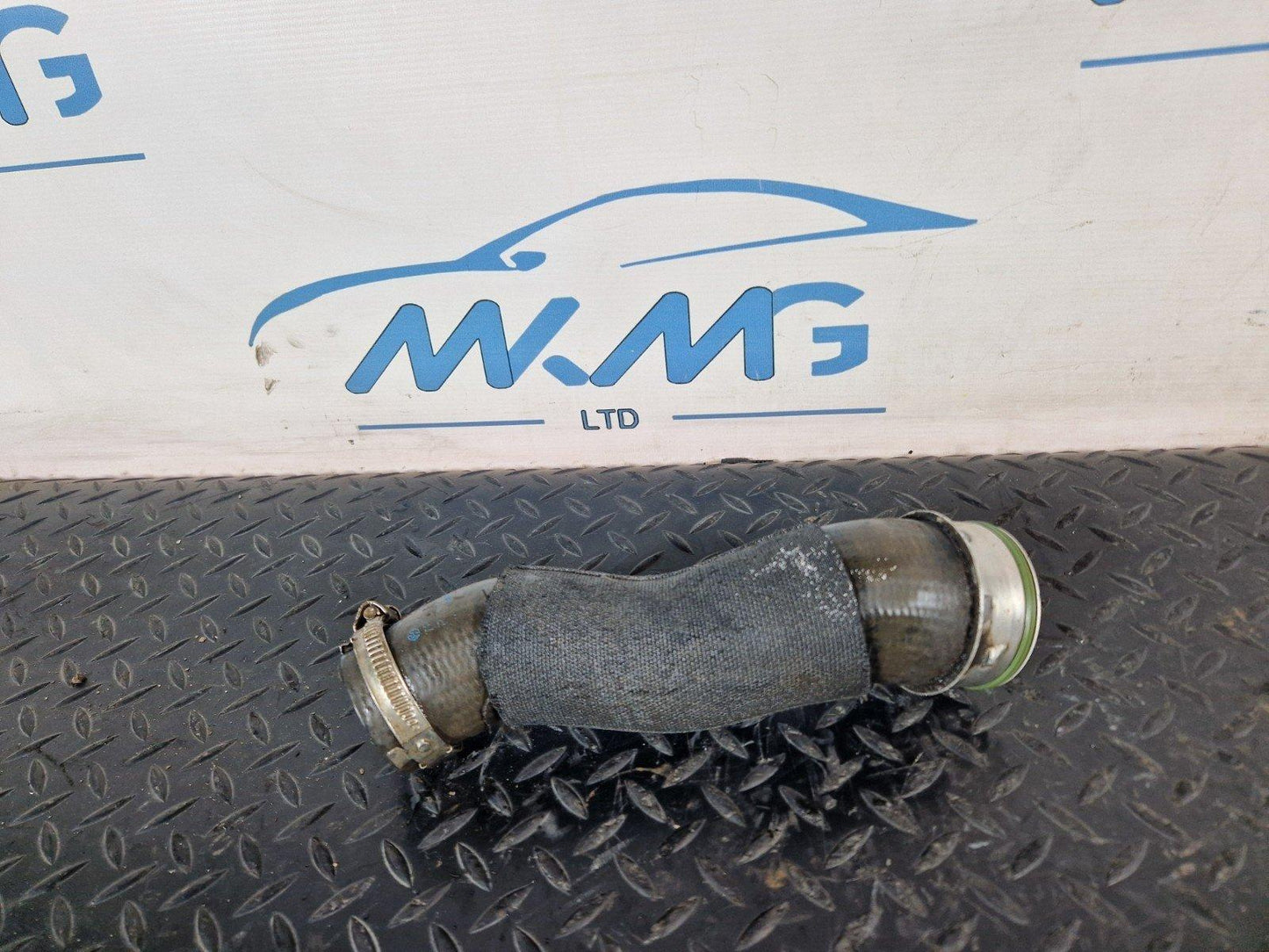 10-18 VW TOUAREG 7P GENUINE INTERCOOLER HOSE PIPE 7P0145943