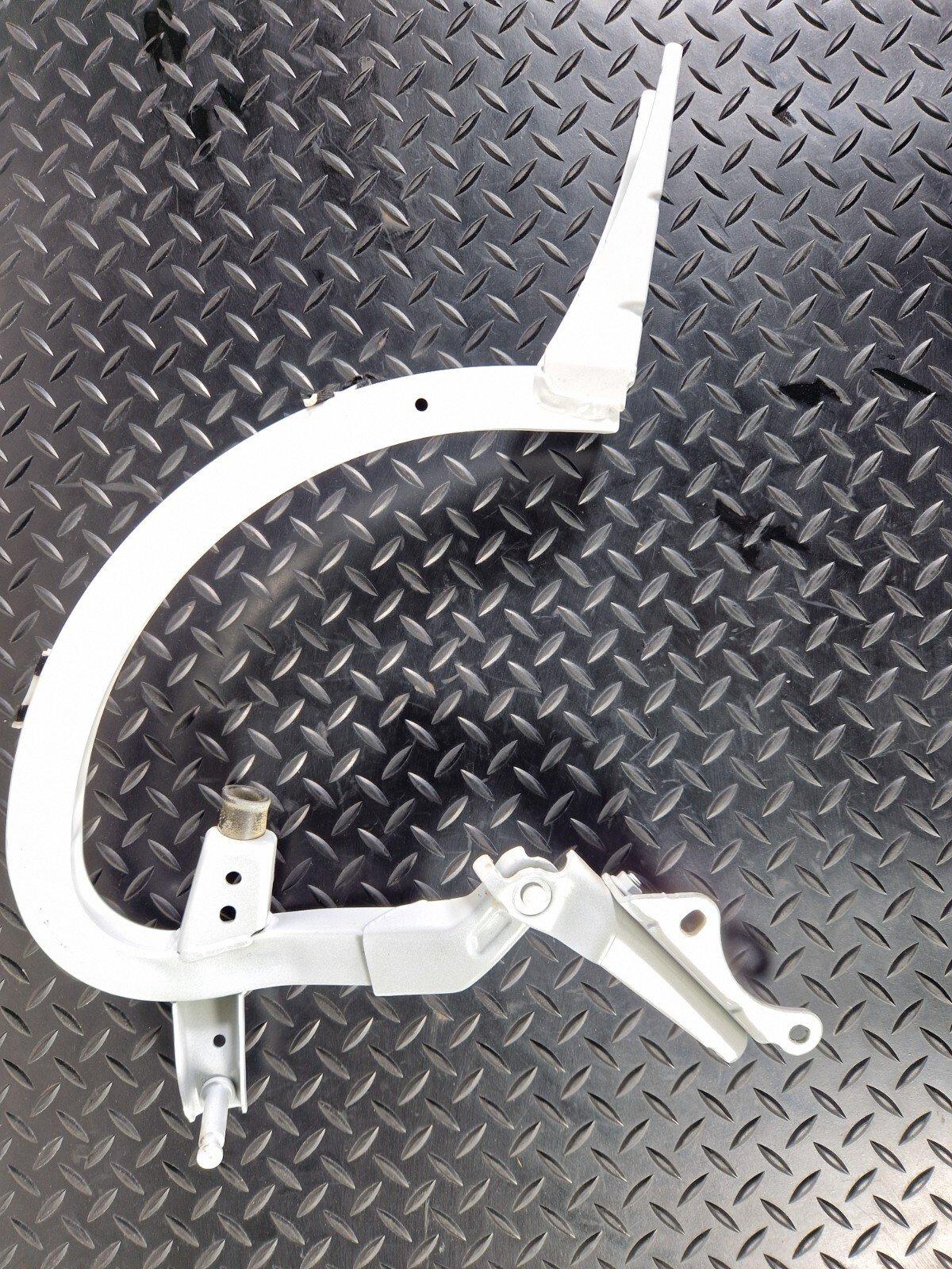 12-18 AUDI A6 C7 TAILGATE BOOT LID HINGE RIGHT DRIVER SIDE 4G5827302B