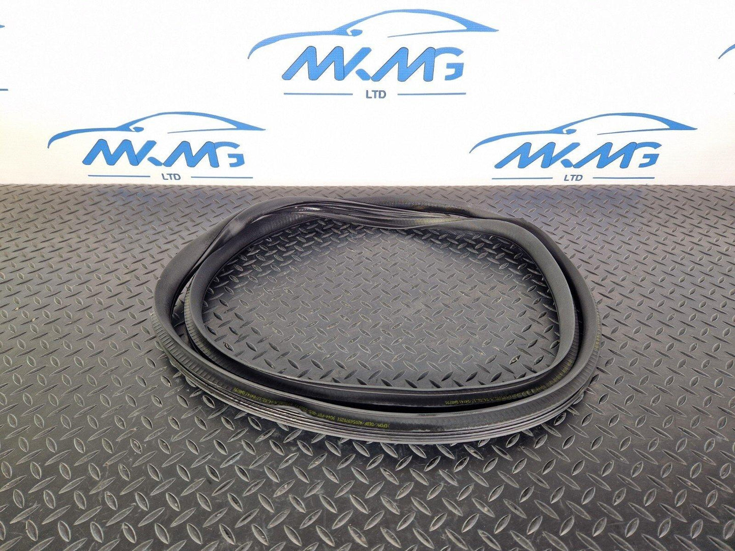 14-21 MERCEDES BENZ C200d W205 LEFT & RIGHT REAR DOOR SEAL GASKET A2056970251