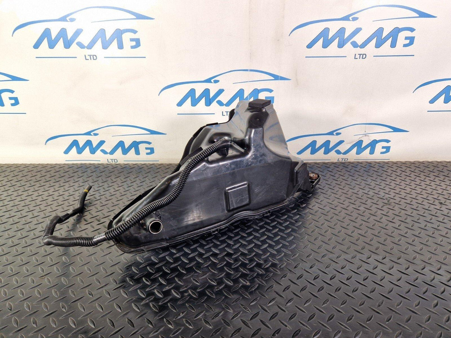 12-18 BMW 3 SERIES F30 F31 LCI ACTIVE ADBLUE TANK CONTAINER 7433648