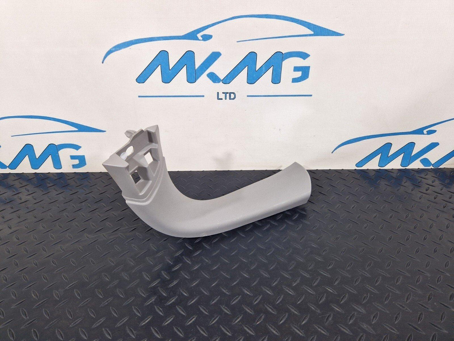 14-21 BMW 2 SERIES F45 F46 218i TAILGATE RIGHT SIDE TRIM PANEL 7318938