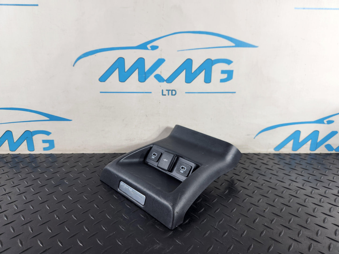 Land Rover Range Rover Evoque L551 SUV Rear Centre Console Trim K8D2-04569-A