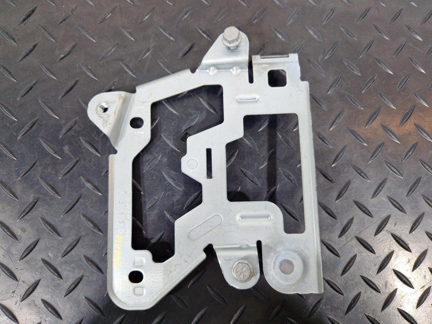 14-21 MERCEDES-BENZ C-CLASS C250D W205 OEM CONTROL MODULE BRACKET A2055452240